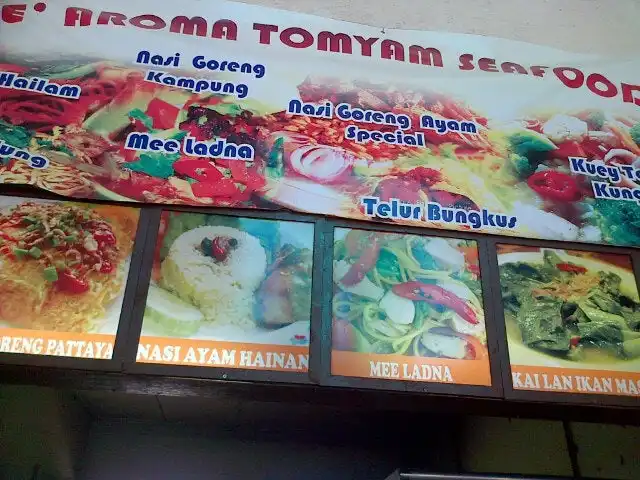Medan Selera Depan Molex Food Photo 14