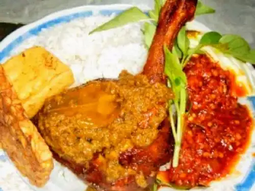 Nasi Bebek Maknyus Tiga Putri, Semampir