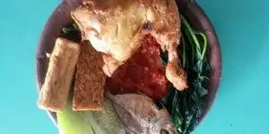 Ayam Bakar Tempong Simpang Enam, Teuku Umar