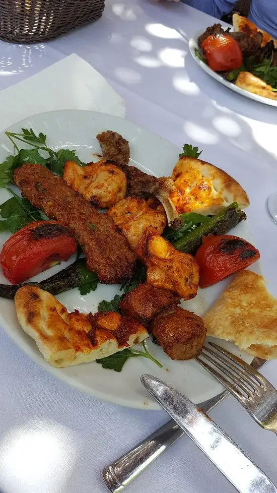 Günaydın Kebap Restaurant'nin yemek ve ambiyans fotoğrafları 10