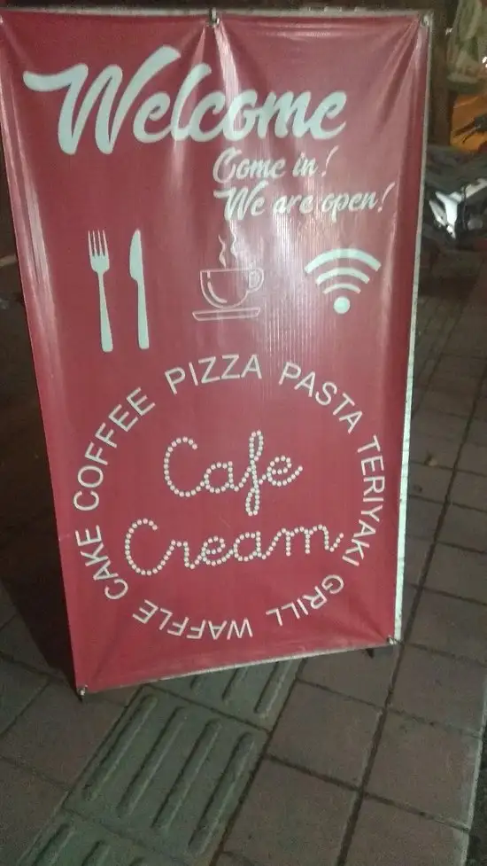 Gambar Makanan Cafe Cream Bali 2