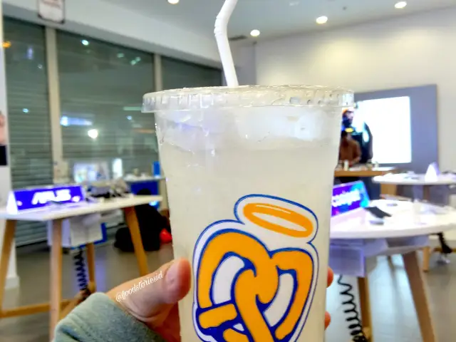 Gambar Makanan Auntie Anne's 14