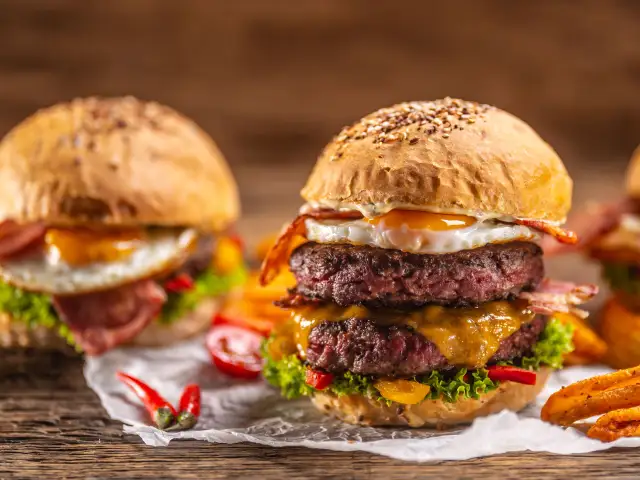 Cafe Burger 85'nin yemek ve ambiyans fotoğrafları 1