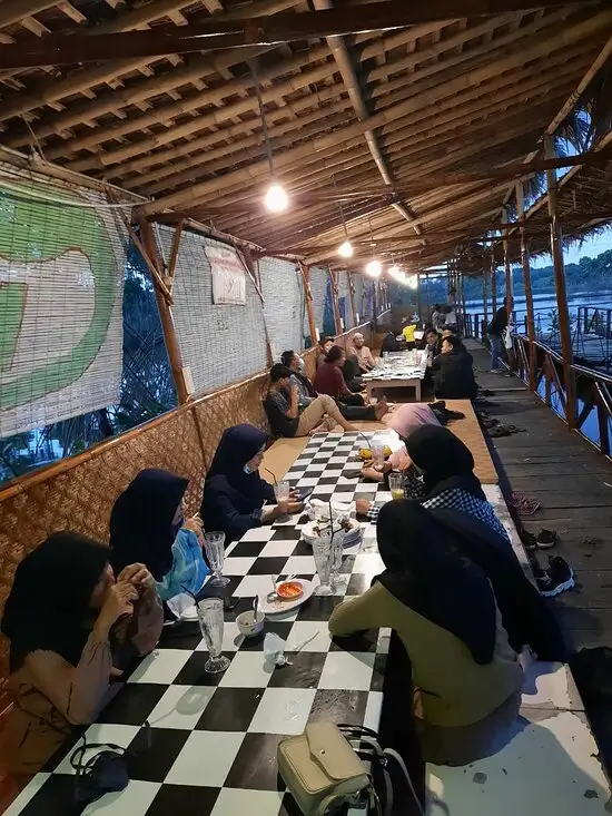 Gambar Makanan Dua Dara Resto Margadana Kota Tegal 8