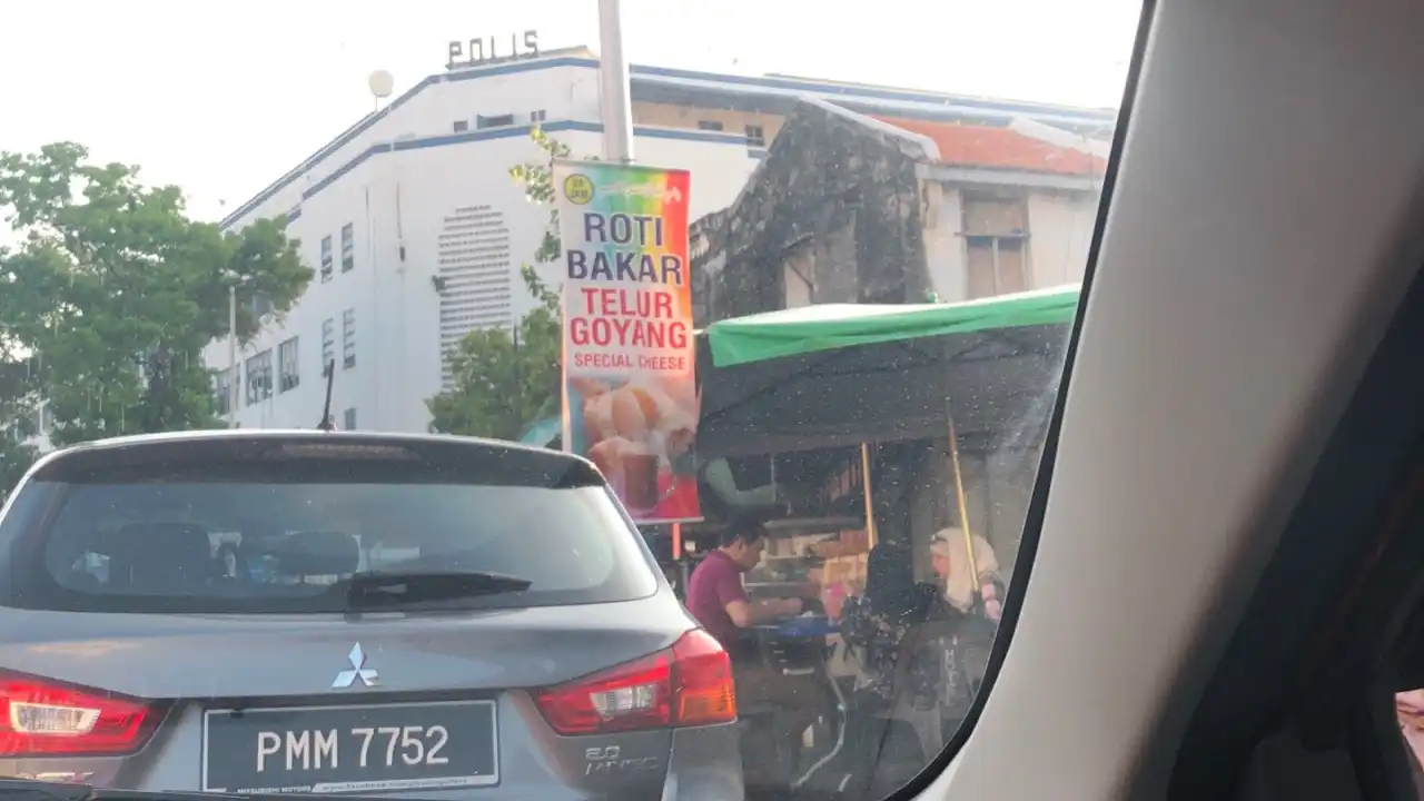 Nasi Lemak Telur Goyang