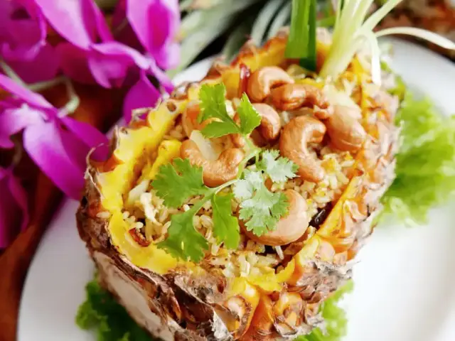 Gambar Makanan Larb Thai Cuisine 11