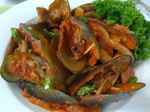 Seafood Pecel Lele Kaivan Putra, Kencana Raya