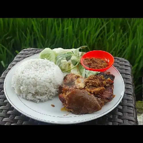 Gambar Makanan Ayam Laos Kebonagung 10