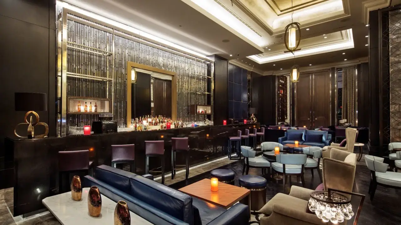 The Grand Lobby - Hilton İstanbul Bomonti Hotel & Conference Center