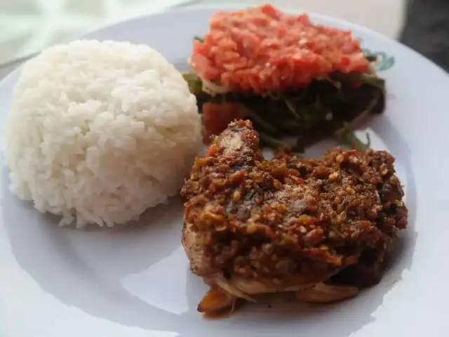 Gambar Makanan Ayam Bakar Taliwang 1