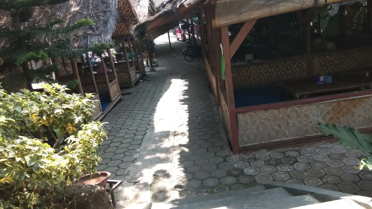 Saung ciwaru