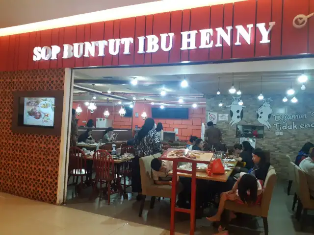 Gambar Makanan Sop Buntut Ibu Henny 10