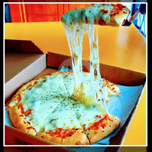 Gambar Makanan Pizza 5555 Ala Mamah Salsa, Karang Tengah 13