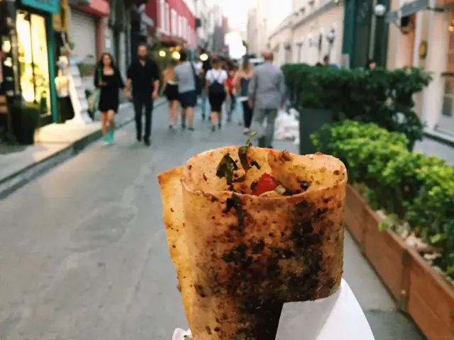 Meşhur Balıkçı Mehmet Usta Karaköy'nin yemek ve ambiyans fotoğrafları 5