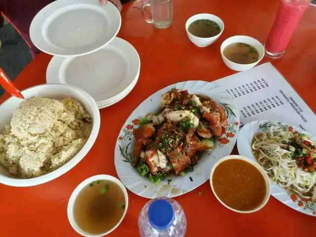 Nasi Ayam Hainan Kak Lina Food Photo 1