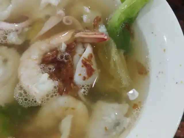Gambar Makanan Yong Kee Istimewa Soup Seafood 3