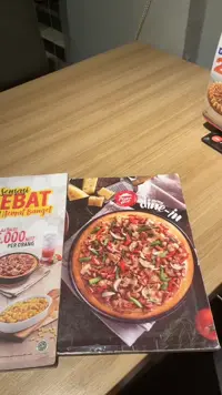 Video Makanan di Pizza Hut Restoran - Bogor Indah Plaza
