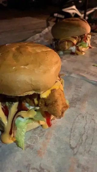 Burger Ayam Crispy Ramboo