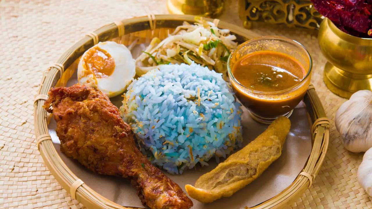 Nasi Kerabu Wannaq Legend (Behrang 2020)