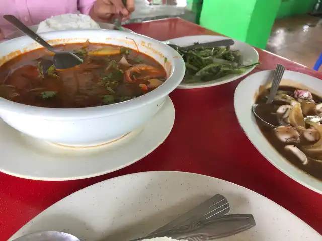Asam Pedas Kampung Sungai Melayu Food Photo 14