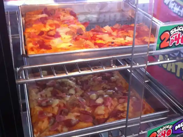 Pizza Pedrico's Food Photo 2
