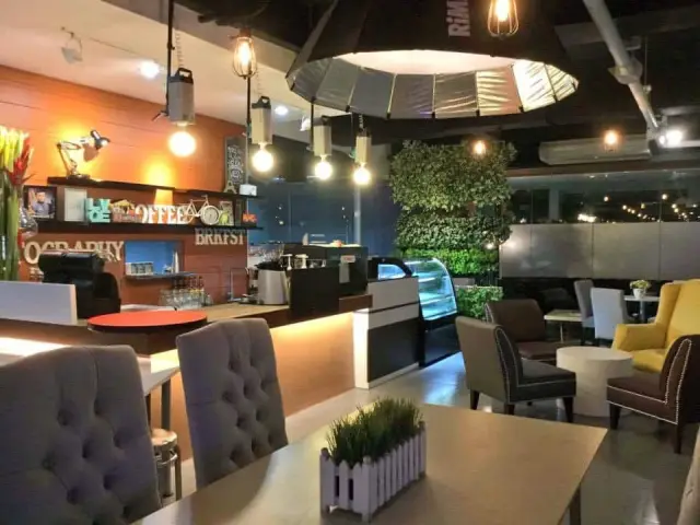 Studio Terminal 1 + Café Food Photo 6