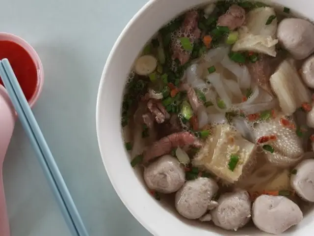 Pandan Beef Ball Noodles Food Photo 2