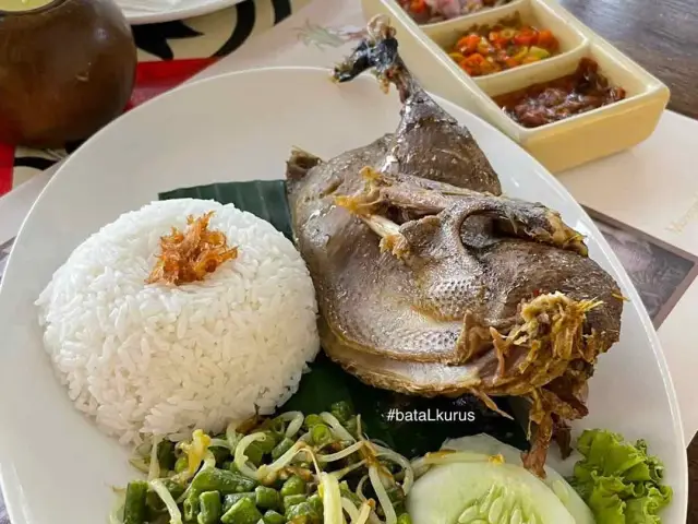 Gambar Makanan Bebek Tepi Sawah 2