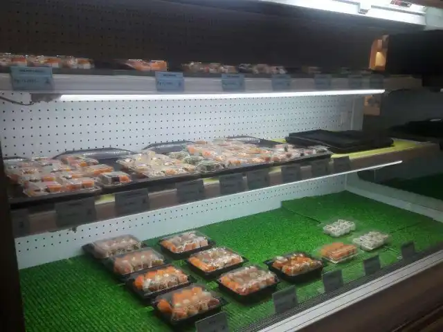 Gambar Makanan Sushi Station 9
