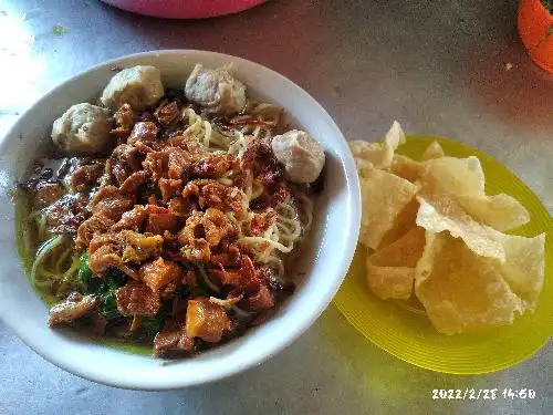 Mie Ayam & Bakso Wonogiri, Putri Dara Nante