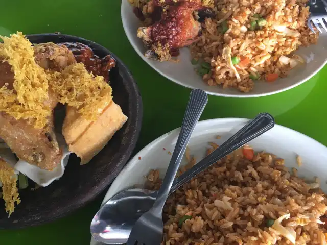 Nasi Ayam Penyet Sarang Lebah Food Photo 2