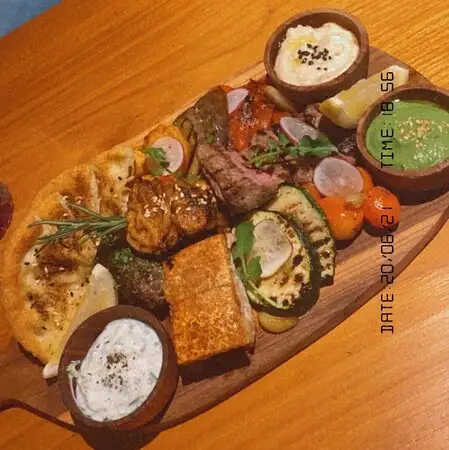 Gambar Makanan Mezze Grill & Brasserie 13