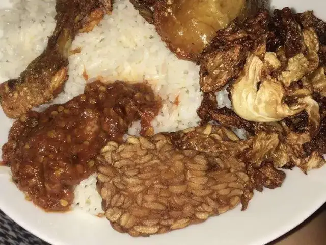 Gambar Makanan Pecel Ayam Mami 8