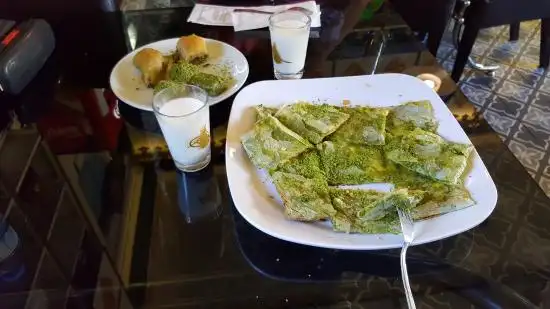 Agamoglu Baklava ve Katmer'nin yemek ve ambiyans fotoğrafları 1