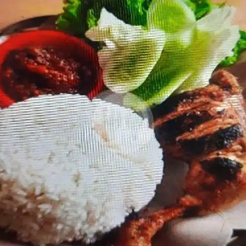 Gambar Makanan Pecel Ayam Dan Nasi Goreng Teh Iyul, Cisarua 2