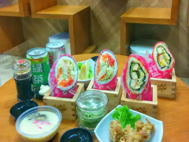 Gambar Makanan Sushi Burrito 12