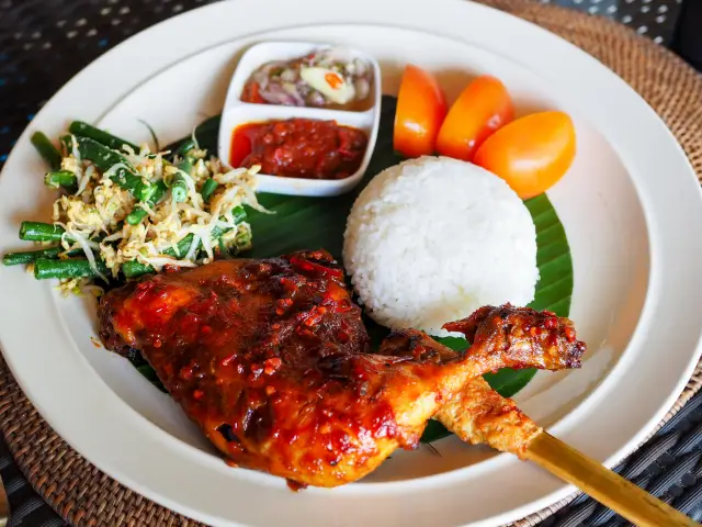 Nasi Ayam Cakom @ Silveritage