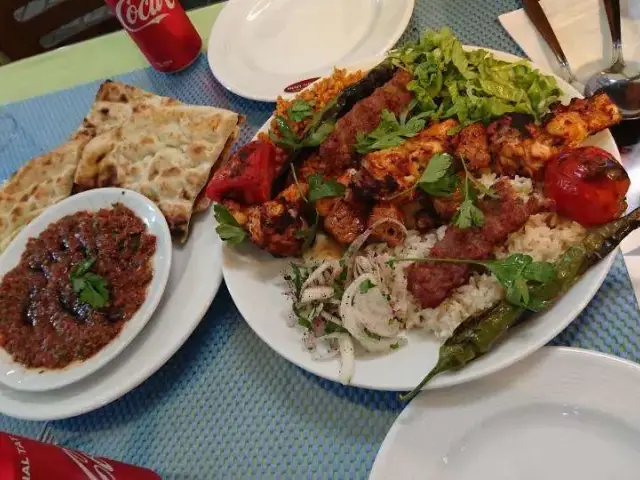 Kebapcı Kardeşler Özcan Usta'nin yemek ve ambiyans fotoğrafları 17