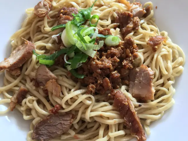 Gambar Makanan Bakmi Ahiung Khas Jambi 11