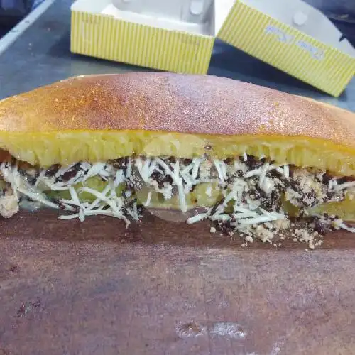 Gambar Makanan Martabak Terang Bulan Amore 2, Tukad Badung 3