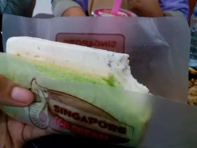 Gambar Makanan Orchard Road Ice Cream Singapore 4