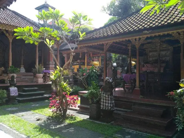 Gambar Makanan Canderi's Restaurant 9