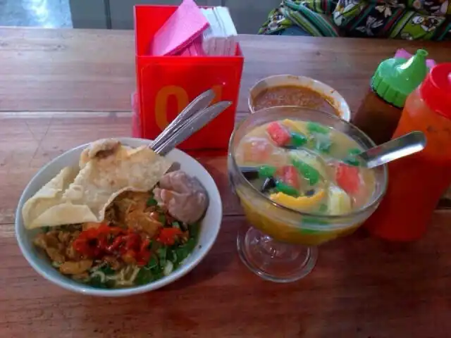 Gambar Makanan Bakso Soponyono 5