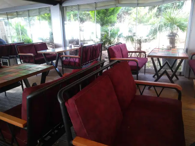 Simas Terrace Cafe & Restaurant'nin yemek ve ambiyans fotoğrafları 13