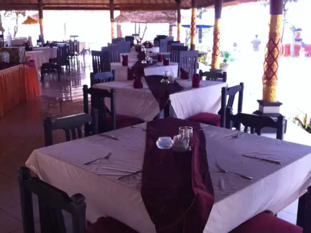 Gambar Makanan Blue Royal Beach Restaurant - Sunari 3
