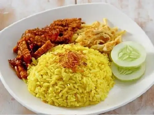 Warung Nasi Kuning Dan Lontong Opor Bu Nur