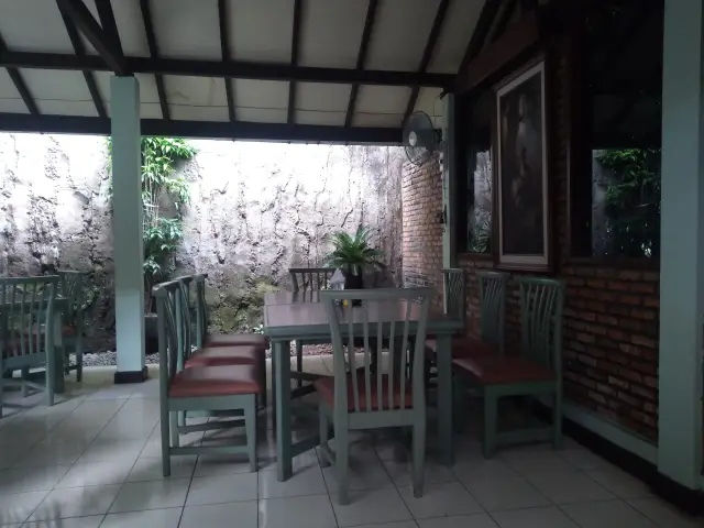 Gambar Makanan Inns Restaurant 5