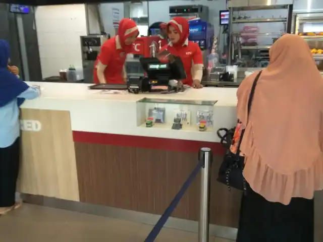 Gambar Makanan KFC Batoh (Depan Terminal Bus) 5