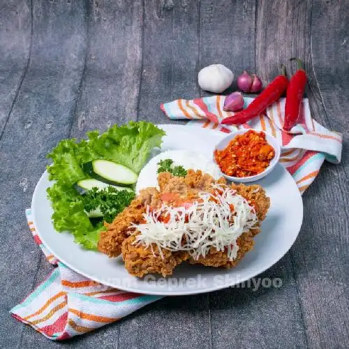 Gambar Makanan Ayam Geprek Shinyoo, CIMONE 15