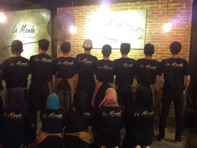 Gambar Makanan La Mande Cafe N Resto 16